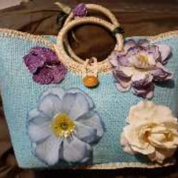 STRAW SPRING/SUMMER TOTE pre-owned/GORGEOUS - Picture 1 of 7